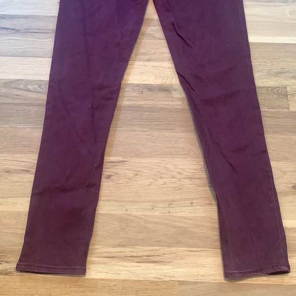 Old Navy Rockstar Mid-Rise Elastic Waist Skinny Jeggings Maroon Women’s 4R - Picture 15 of 15
